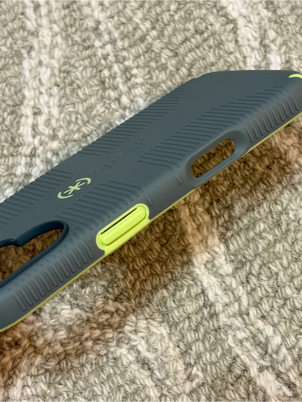 Speck iPhone 17 MagSafe phone case. Neo Drab + Glow Green color. Great condition